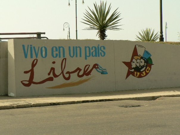 Raul Castro : "On ne m'a pas élu président pour restaurer le capitalisme à Cuba ni pour renoncer à la Révolution" Raul Castro : "On ne m'a pas élu président pour restaurer le capitalisme à Cuba ni pour renoncer à la Révolution"