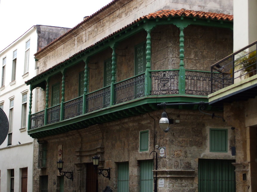 Ballade à la Havane: la Habana Vieja et le Castillo de San Carlos de la Cabana Ballade à la Havane: la Habana Vieja et le Castillo de San Carlos de la Cabana