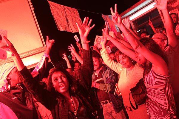 Saint-Paul (La Réunion) : Huguette Bello remporte la municipale avec 56,5% des voix Saint-Paul (La Réunion) : Huguette Bello remporte la municipale avec 56,5% des voix