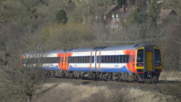 Grèves, retards, prix prohibitifs : pourquoi certains Britanniques veulent renationaliser leurs chemins de fer