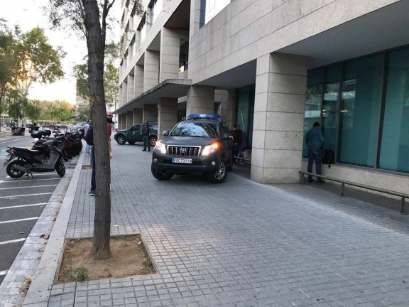 La Guardia Civil envahit des ministères du gouvernement catalan
