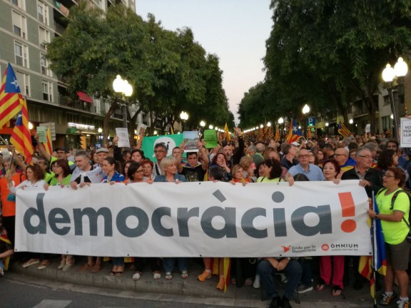 Des concentrations massives dans toute la Catalogne pour la défense des libertés Des concentrations massives dans toute la Catalogne pour la défense des libertés