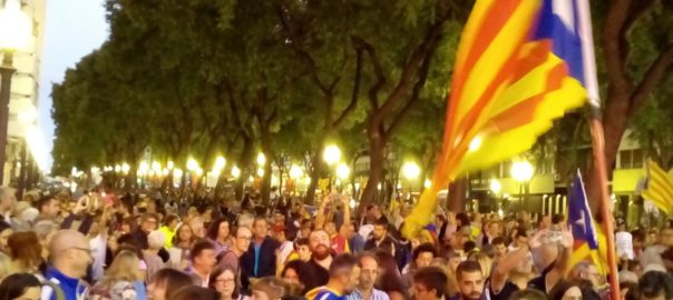 Carles Puigdemont choisit le cap de l’Indépendance et propose le chemin du dialogue pour y parvenir