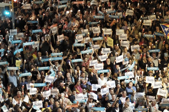 Les catalans sont massivement descendus dans les rue pour exiger la libération des "Jordis"