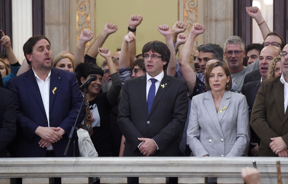 Les membres du gouvernement légitime de Catalogne placé.e.s en prison