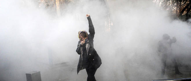 Iran : Le front uni du peuple iranien doit renverser la dictature au pouvoir (Tudeh)