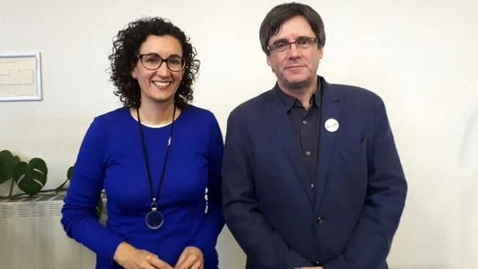 JxCat et ERC concluent un accord de gouvernement avec Carles Puigdemont comme Président JxCat et ERC concluent un accord de gouvernement avec Carles Puigdemont comme Président