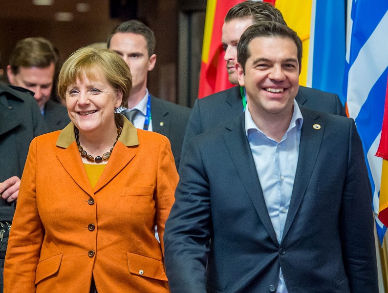 Alexis Tsipras presse Martin Schulz d'accepter une grande coalition "cruciale pour l'Europe" avec Angela Merkel