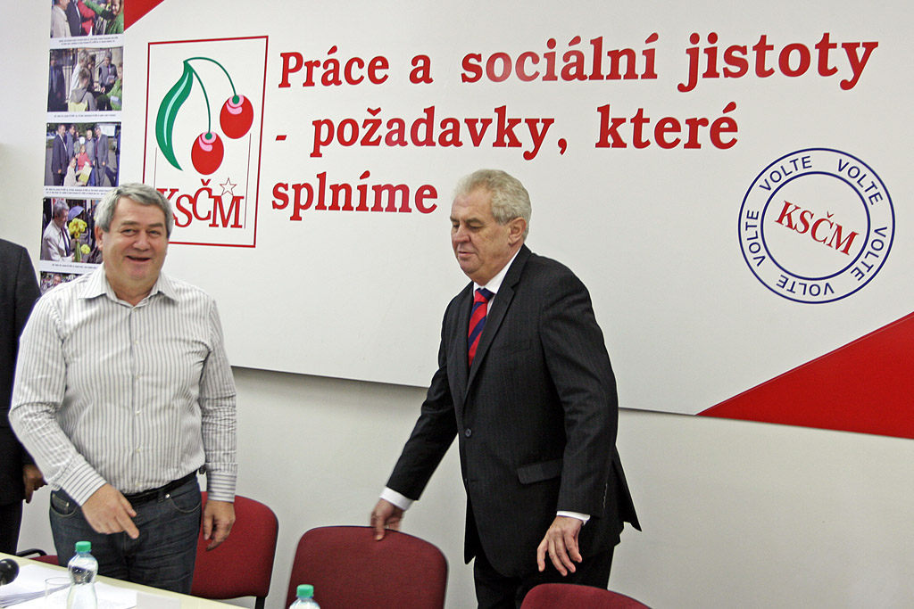 République Tchèque : Les communistes (KSČM) penchent pour Miloš Zeman pour le second tour des élections présidentielles