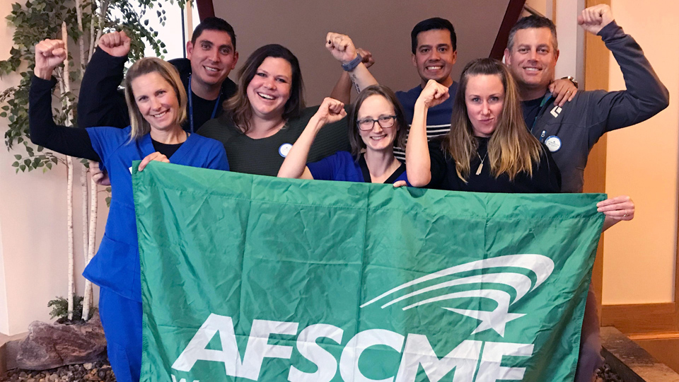 Pour la première fois en 20 ans, les travailleurs de l'Etat de Louisiane et de Californie auront un contrat de travail Pour la première fois en 20 ans, les travailleurs de l'Etat de Louisiane et de Californie auront un contrat de travail