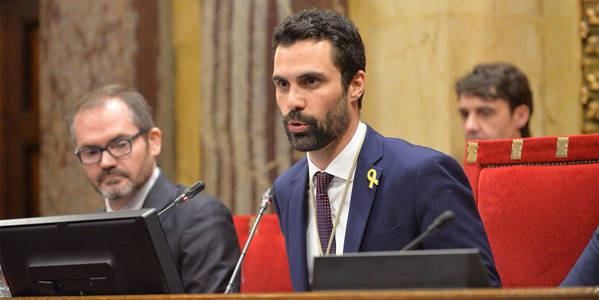 "Vive la démocratie et vive la Catalogne" premier discours du Président du parlement Roger Torrent "Vive la démocratie et vive la Catalogne" premier discours du Président du parlement Roger Torrent
