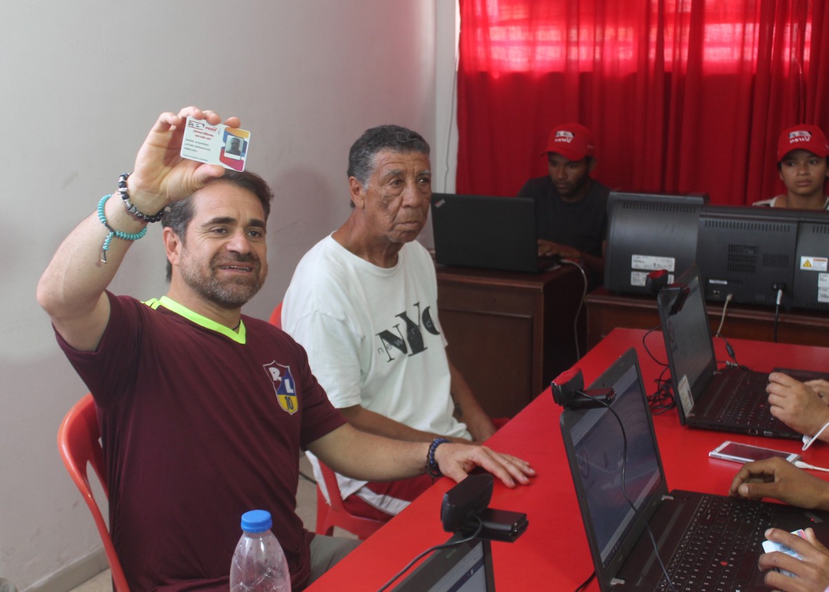 La "Carnetizacion" au PSUV dépasse tous les espoirs dans la municipalité de Libertador