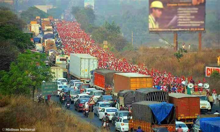 Inde : Plus de 50.000 paysan.ne.s manifestent dans l'Etat du Maharashtra