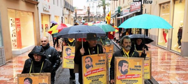 Llibertat pels nou presos politics i retorn per tots els exiliats (PCF 66)