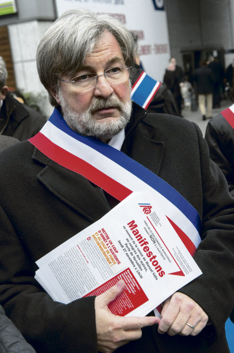 Le maire communiste de Champigny-sur-Marne (94), Dominique Adenot, est décédé