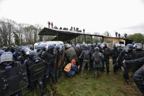 Notre-Dame-des-Landes : Le gouvernement rompt la trêve et passe en force sur la ZAD
