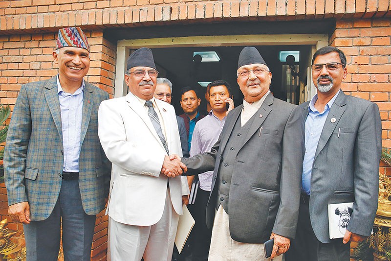 Le "Nepal Communist Party" est né de la fusion des communistes (CPN-UML) et des maoïstes (CPN-MC)
