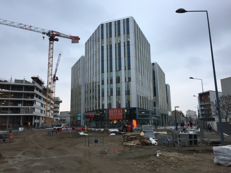 Quand l'urbanisme capitaliste détruit les terres agricoles : l'exemple de la Métropole de Lyon Quand l'urbanisme capitaliste détruit les terres agricoles : l'exemple de la Métropole de Lyon