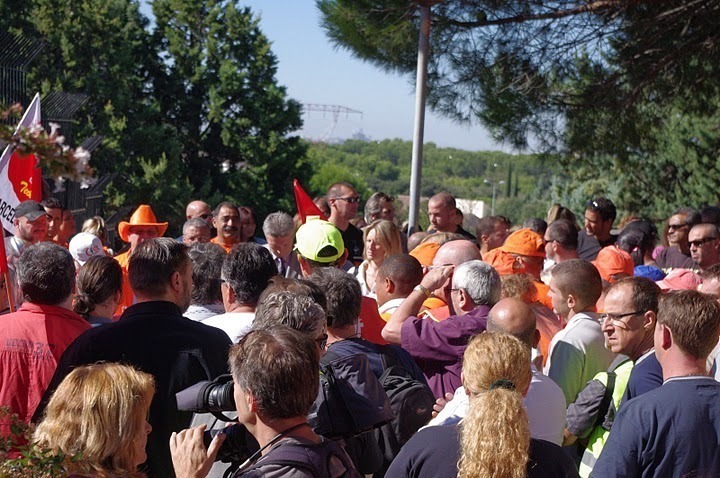 Rassemblement à Istres pour dénoncer la "réforme" des retraites