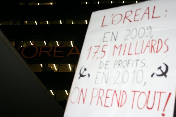 Les Jeunes Communistes occupent le siège de L'Oréal !