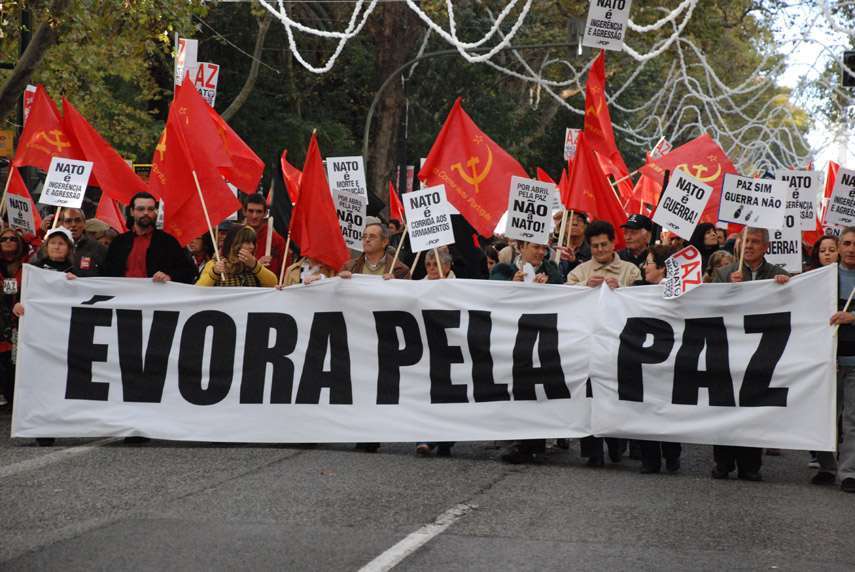 Grande journée de lutte du peuple portugais contre l'OTAN Grande journée de lutte du peuple portugais contre l'OTAN