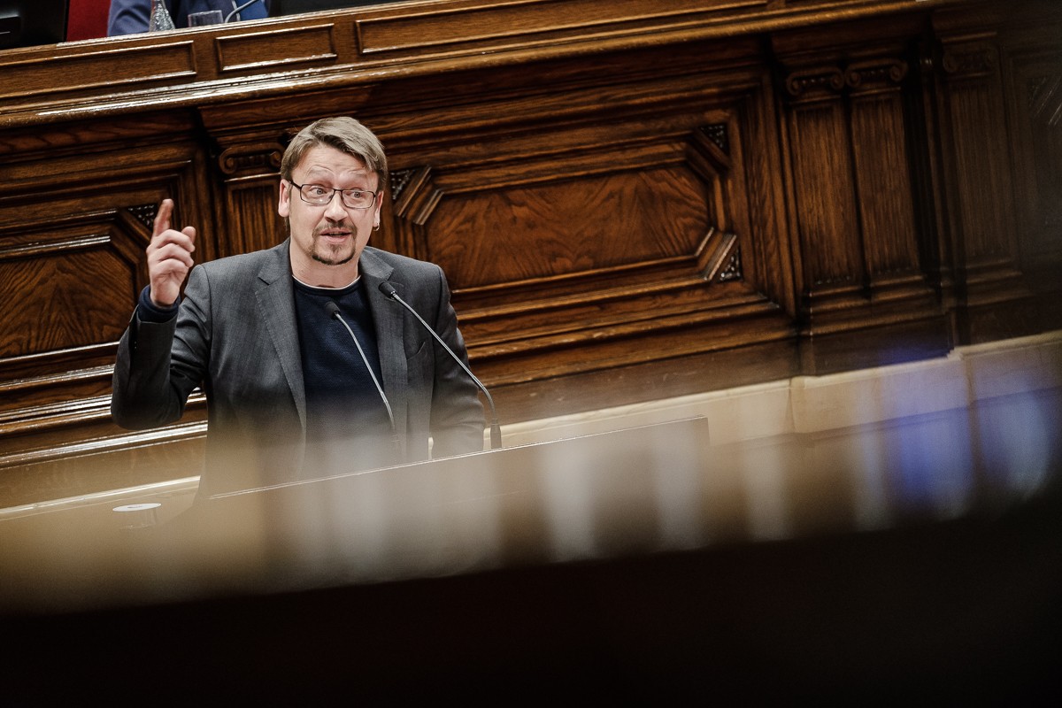 Le leader de Catalunya en Comú démissionne de tous ses mandats Le leader de Catalunya en Comú démissionne de tous ses mandats