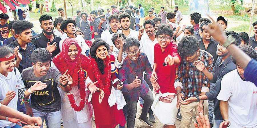 Nouveau triomphe des étudiant.e.s communistes (SFI) lors des élections à la Mahatma Gandhi University (Kerala) Nouveau triomphe des étudiant.e.s communistes (SFI) lors des élections à la Mahatma Gandhi University (Kerala)