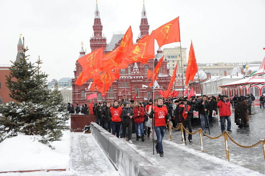 Manifestation du KPRF sur la tombe de Staline