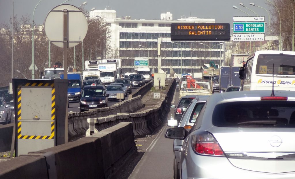 Fabien Roussel (PCF) dénonce la "fiscalité punitive" sur les hydrocarbures