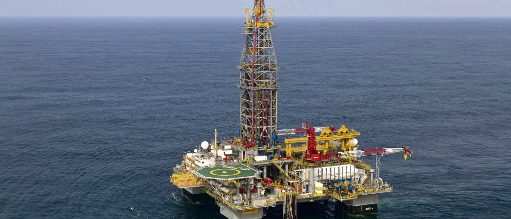 HYDROCARBURES. TOTAL FAIT MAIN BASSE SUR LES EAUX GUYANAISES HYDROCARBURES. TOTAL FAIT MAIN BASSE SUR LES EAUX GUYANAISES