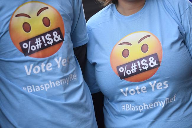 Les Irlandais.es votent l’abrogation du délit de blasphème