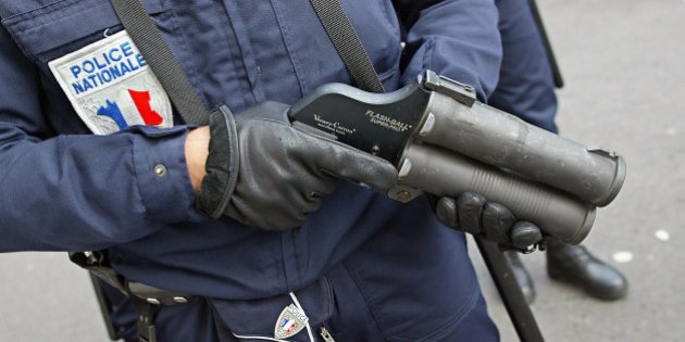 L'interdiction du Flash-Ball est demandée lors des manifestations