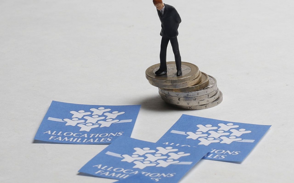 Les 100 euros pour les salariés au SMIC ne seront pas pour janvier mais pour juin Les 100 euros pour les salariés au SMIC ne seront pas pour janvier mais pour juin