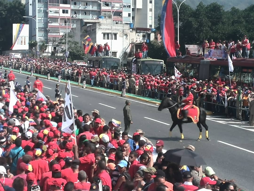 Venezuela : Une marée rouge a accompagné Nicolas Maduro pour son second mandat