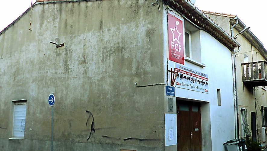 Tirs de carabine sur la façade de la section communiste de Lézignan-Corbières