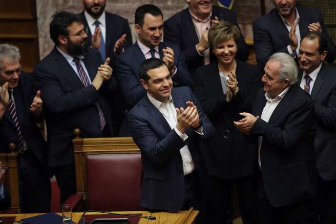 Alexis Tsipras remporte son vote de confiance au Parlement