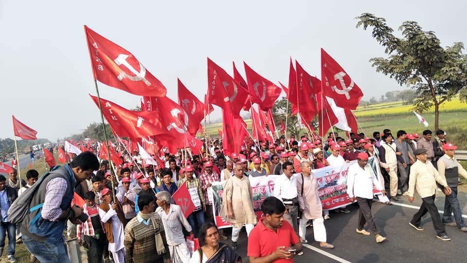 Des milliers de paysan.ne.s se mobilisent à Palashi pour le partage des terres
