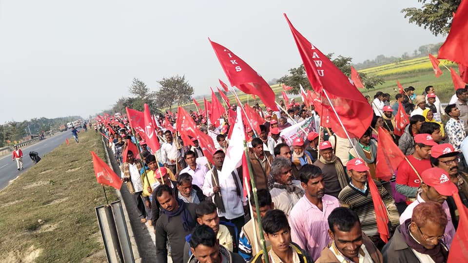 Des milliers de paysan.ne.s se mobilisent à Palashi pour le partage des terres