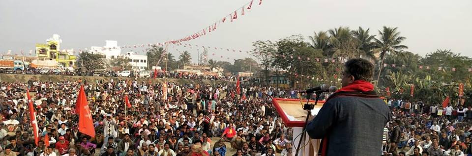 Des milliers de paysan.ne.s se mobilisent à Palashi pour le partage des terres Des milliers de paysan.ne.s se mobilisent à Palashi pour le partage des terres