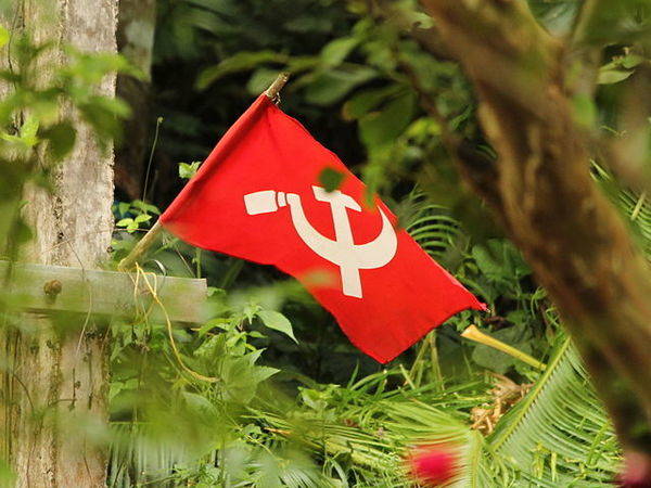 Grace au gouvernement communiste du Kerala, 102.681 familles ont pu obtenir des terres Grace au gouvernement communiste du Kerala, 102.681 familles ont pu obtenir des terres