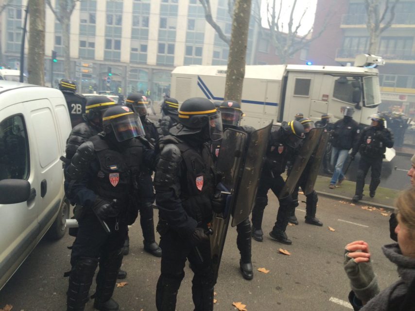 "Anticasseurs", le feu vert de l'Assemblée à des interdictions administratives de manifester
