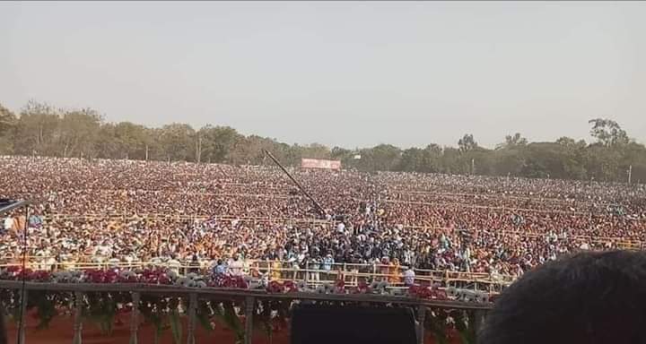 Un million de communistes rassemblés à Kolkata pour la "people brigade" Un million de communistes rassemblés à Kolkata pour la "people brigade"