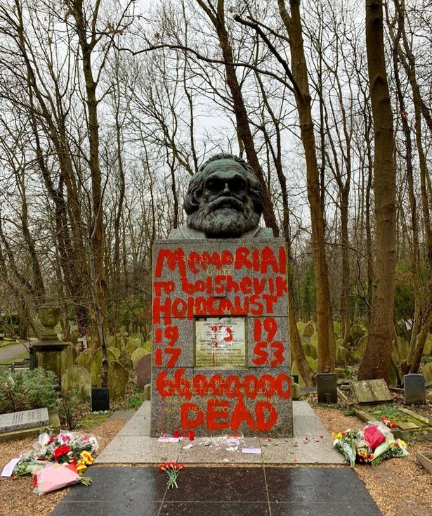 La tombe de Karl Marx salie par des slogans anti-communistes