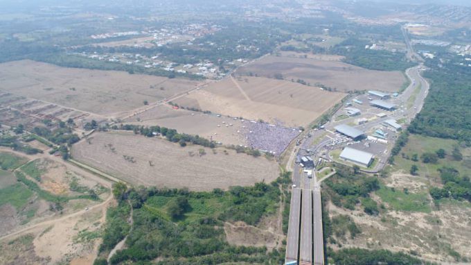 Le Concert “Venezuela Live Aid” à Cúcuta (ville la plus pauvre de Colombie) fait un gros flop Le Concert “Venezuela Live Aid” à Cúcuta (ville la plus pauvre de Colombie) fait un gros flop
