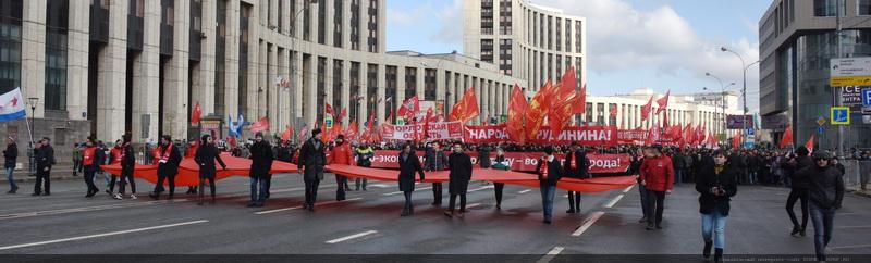 Des dizaines de milliers de communistes mobilisés contre les politiques de Poutine