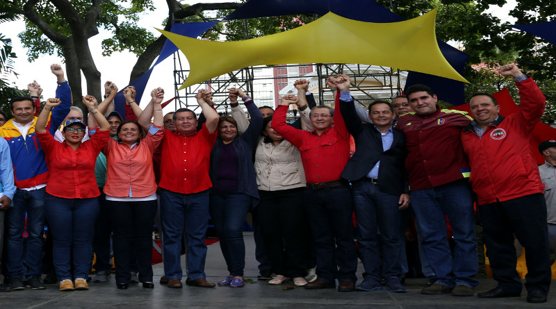 Le Venezuela est calme malgré la tentative de coup d'État à Caracas Le Venezuela est calme malgré la tentative de coup d'État à Caracas