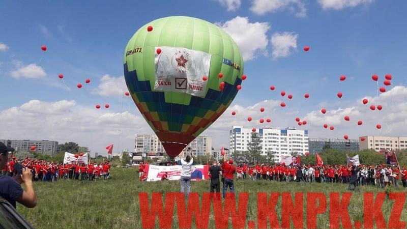 Les fashmobs préélectoraux du Parti Communiste du Peuple du Kazakhstan (KNPK)