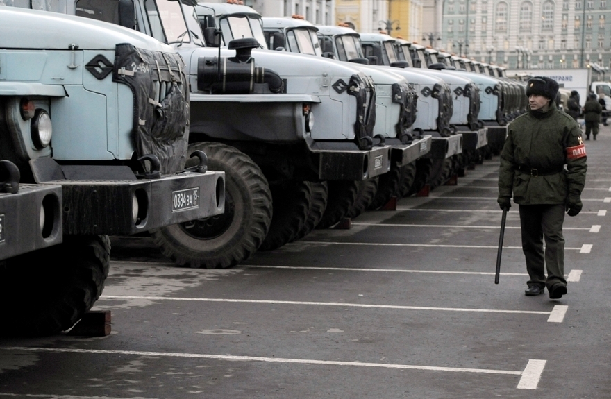 Russie : Des colonnes militaires se déployent dans toutes les villes du pays !