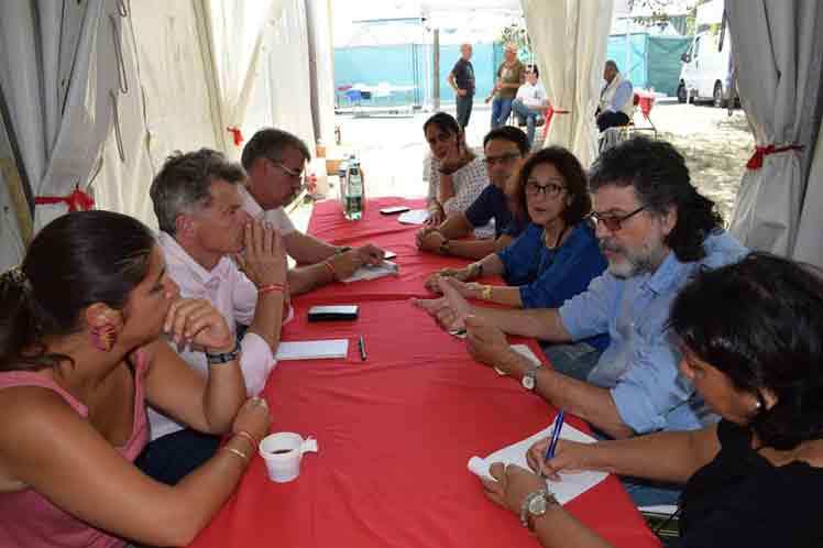 Les partis communistes français et cubain renforcent leurs liens à la fête de L´Humanité