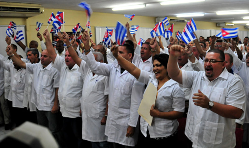 Polynésie Française : Oscar Temaru propose d'embaucher des médecins cubains Polynésie Française : Oscar Temaru propose d'embaucher des médecins cubains